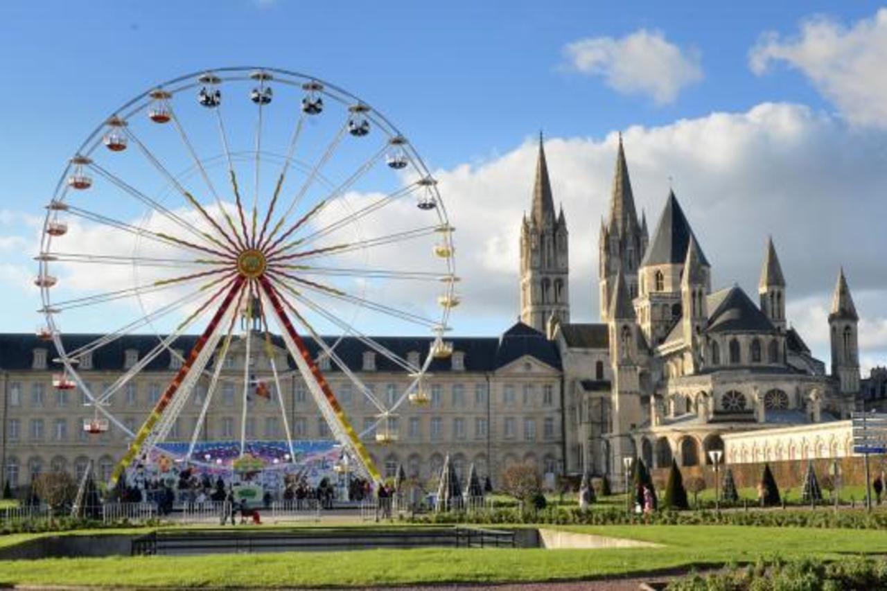Hypercentre Haut de Gamme Caen Extérieur photo